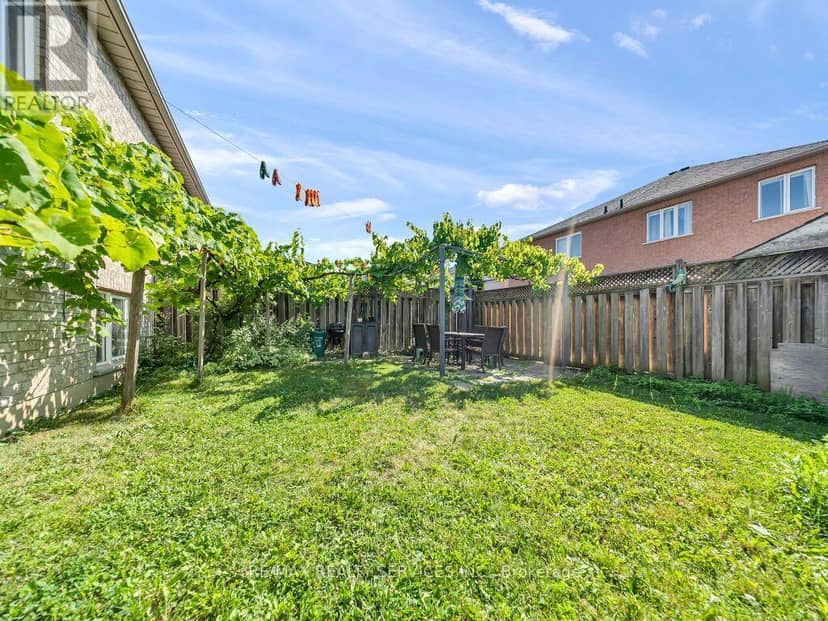 101 River Rock Crescent — photo 34 of 40