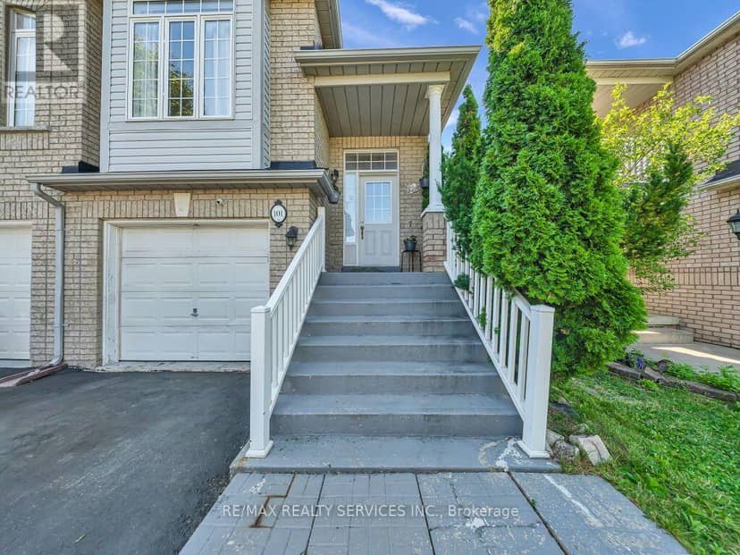 101 River Rock Crescent — photo 4 of 40