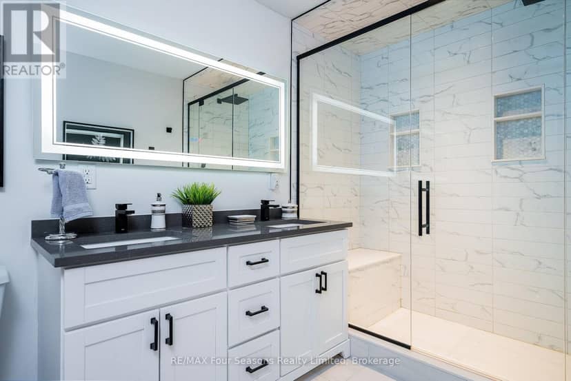 64 Waterview Road — photo 15 of 40