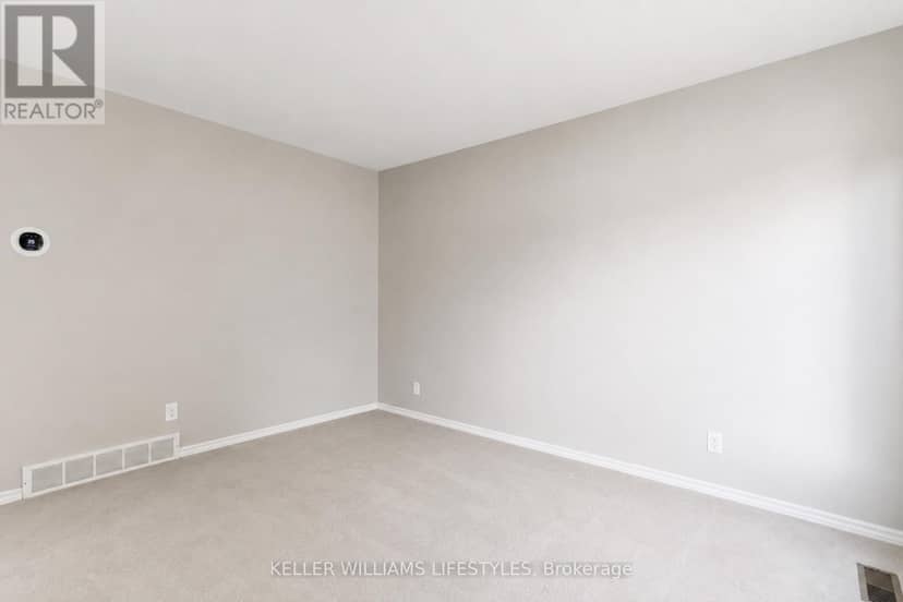 129 Culver Crescent — photo 10 of 38