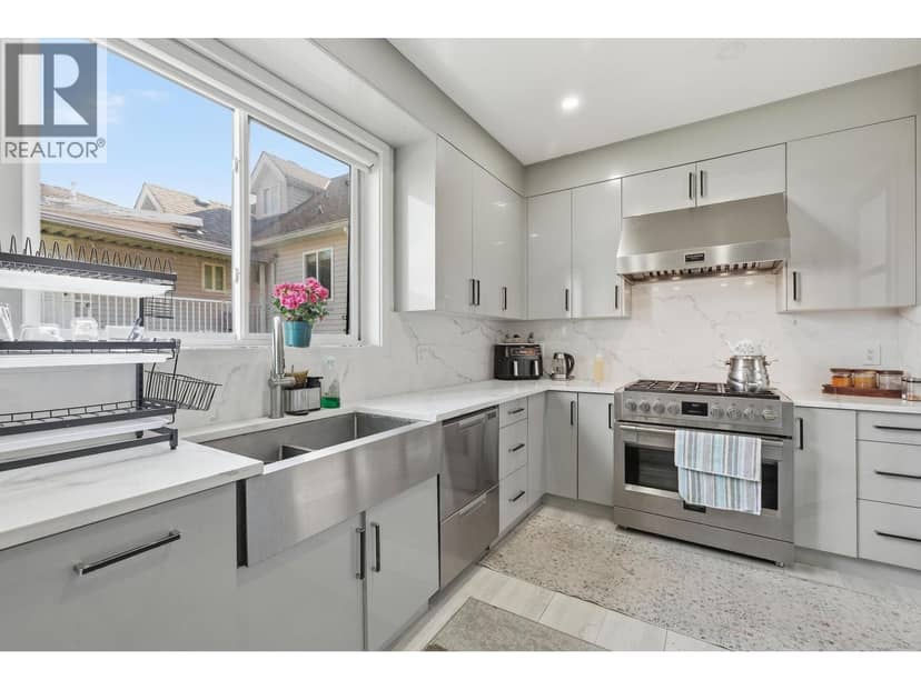 8061 11TH AVENUE, Burnaby, photo 7