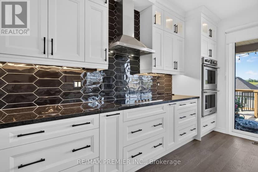 3020 Sierra Drive — photo 12 of 40