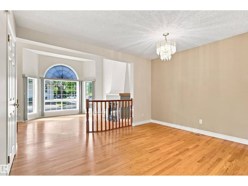 #1 3311 58 ST NW — photo 11 of 40
