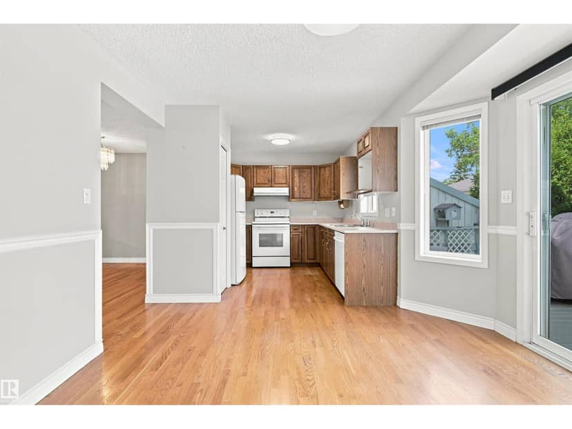 #1 3311 58 ST NW — photo 21 of 40