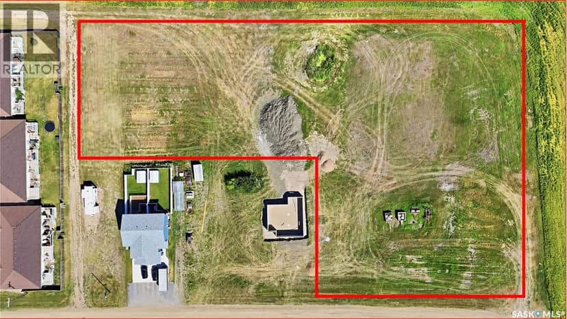 15 Lot Parcel (Elder + Lewis Streets), Pense