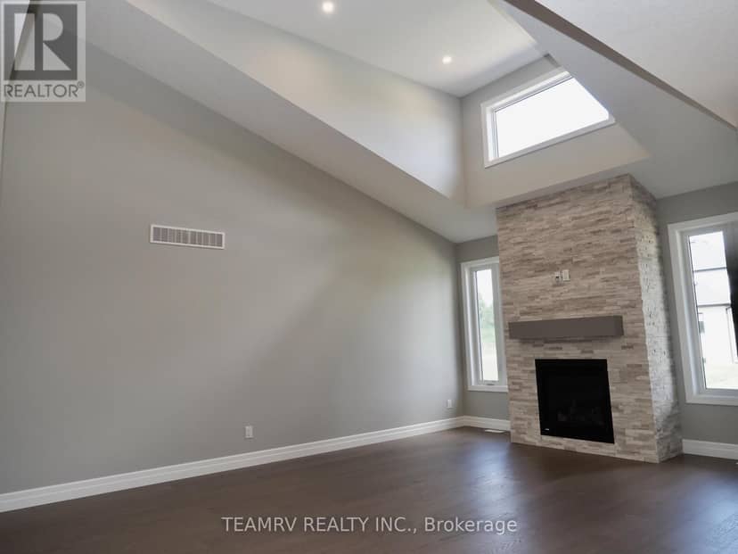 17 Darrow Drive — photo 9 of 29