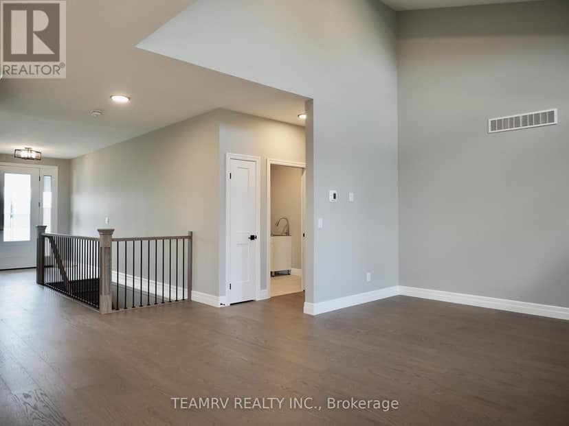 17 Darrow Drive — photo 4 of 29