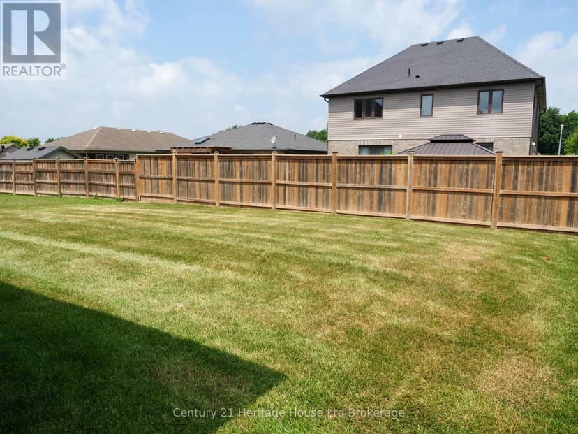 28 Sycamore Drive — photo 26 of 28