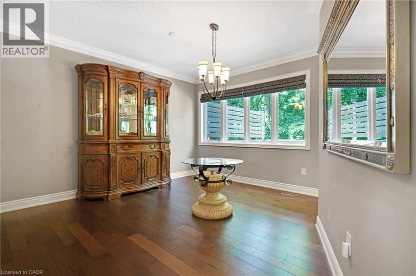 258 EDGEWATER Crescent Unit# 8 — photo 9 of 40