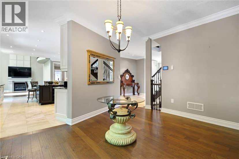 258 EDGEWATER Crescent Unit# 8 — photo 10 of 40