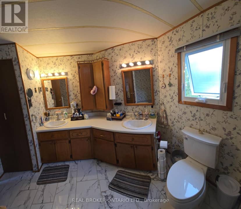 10 - 3033 Townline Road — photo 23 of 26