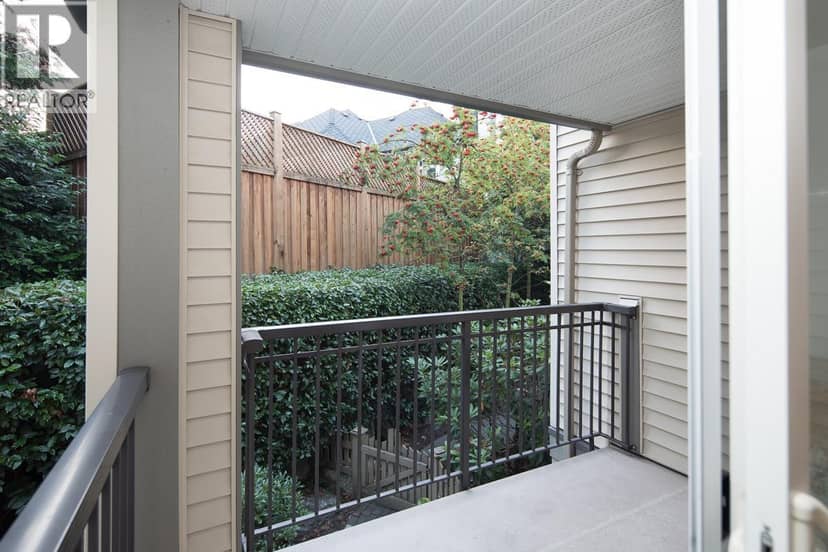 263 1100 E 29TH STREET, North Vancouver, photo 2