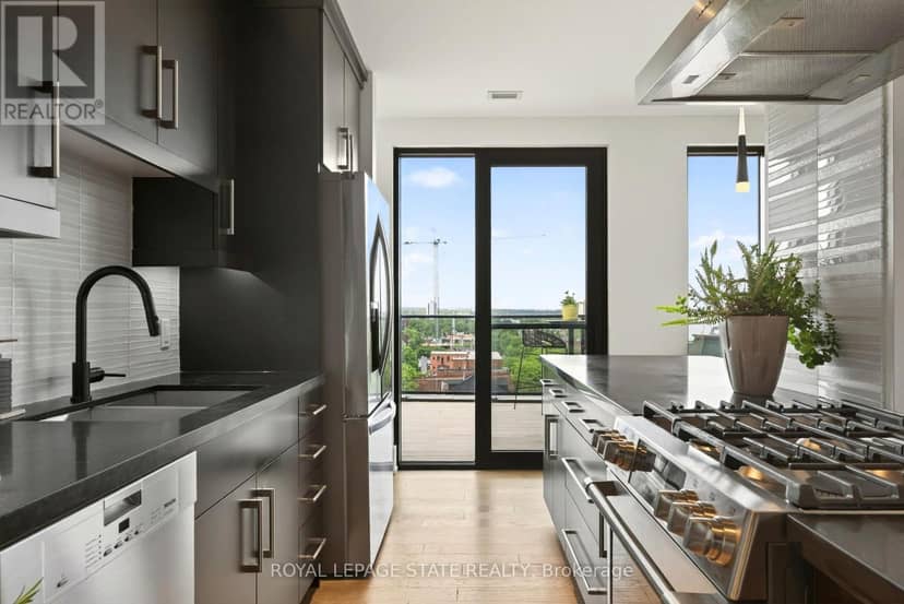 807 - 181 James Street N — photo 13 of 40