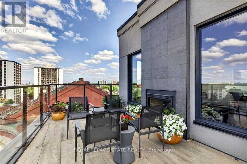 807 - 181 James Street N — photo 18 of 40