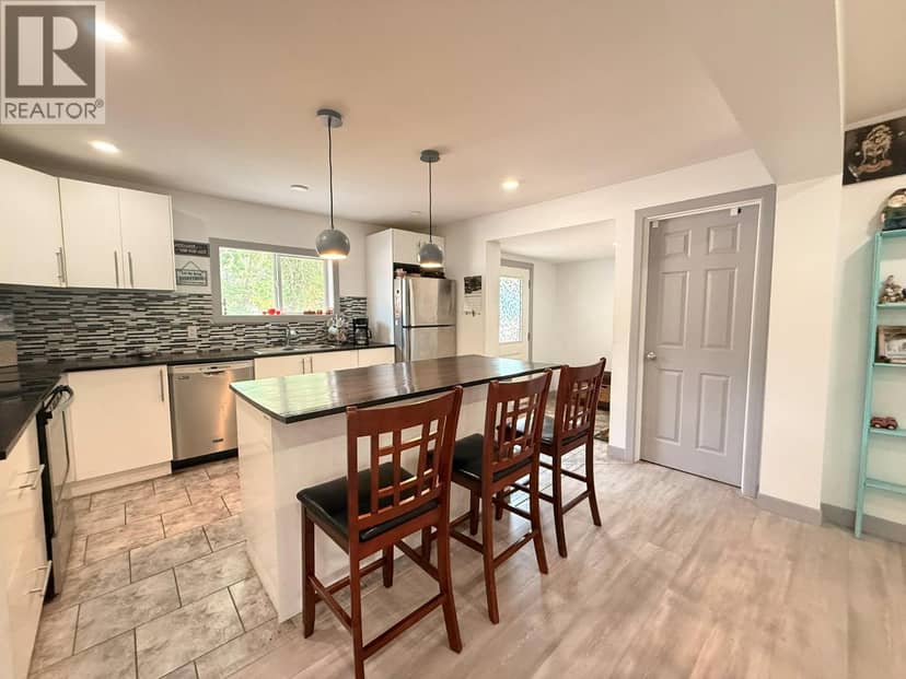 4954 STEVENS Avenue, Canal Flats