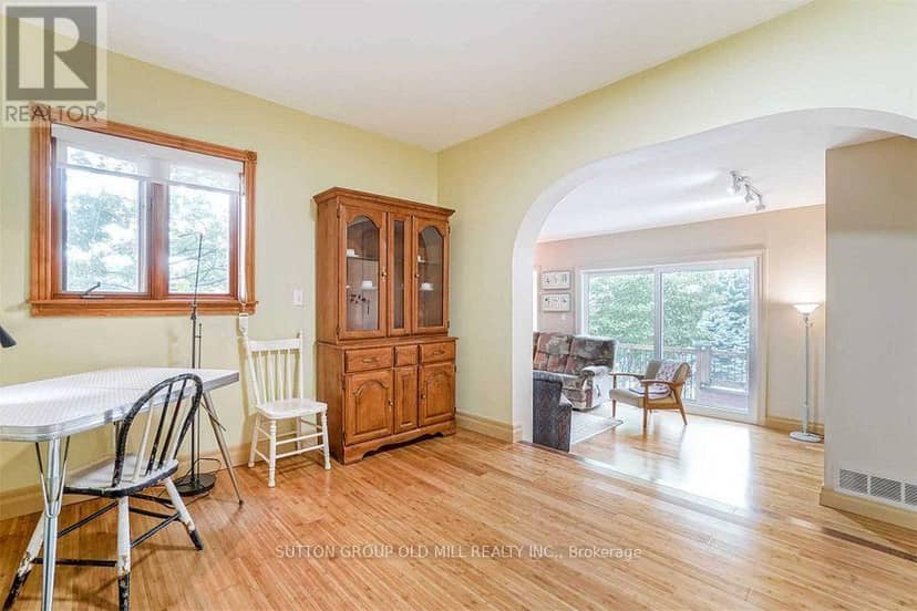 19 Cardell Avenue — photo 9 of 28