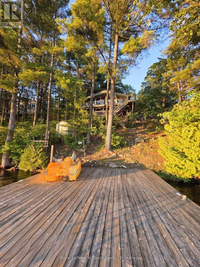 3946 East Shore Road — photo 1 of 40