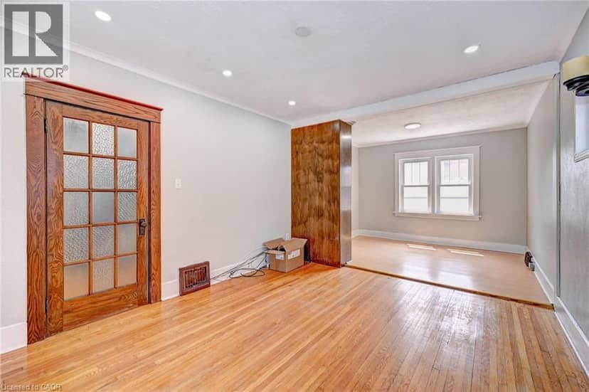 147 COURTLAND Avenue E — photo 10 of 40