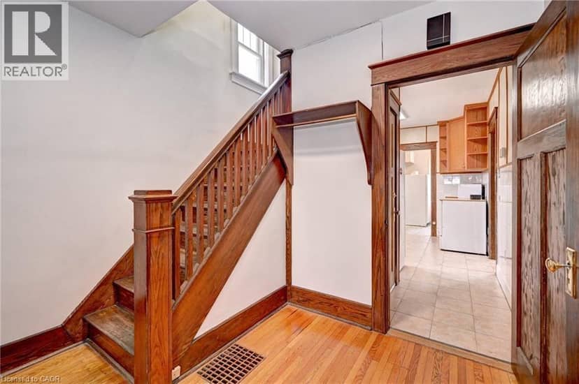 147 COURTLAND Avenue E — photo 18 of 40