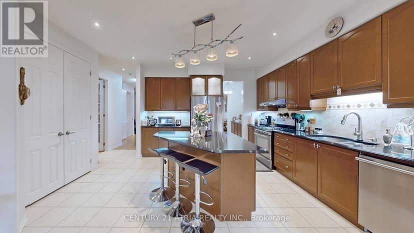 69 Diamond Jubilee Drive — photo 11 of 39