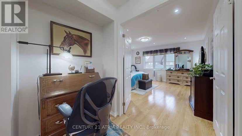 69 Diamond Jubilee Drive — photo 17 of 39