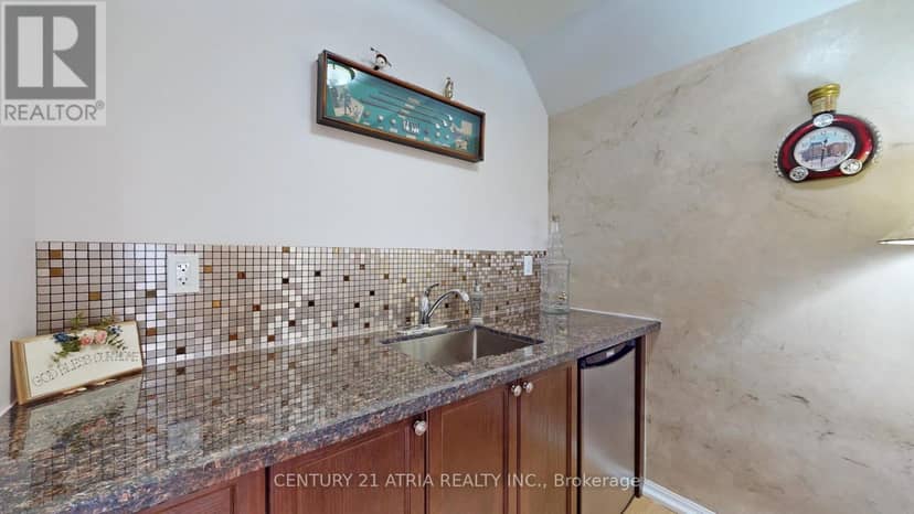 69 Diamond Jubilee Drive — photo 27 of 39