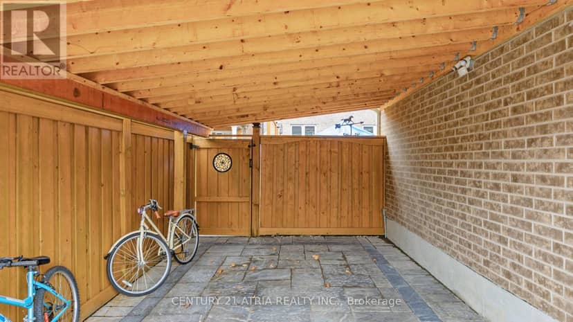 69 Diamond Jubilee Drive — photo 35 of 39