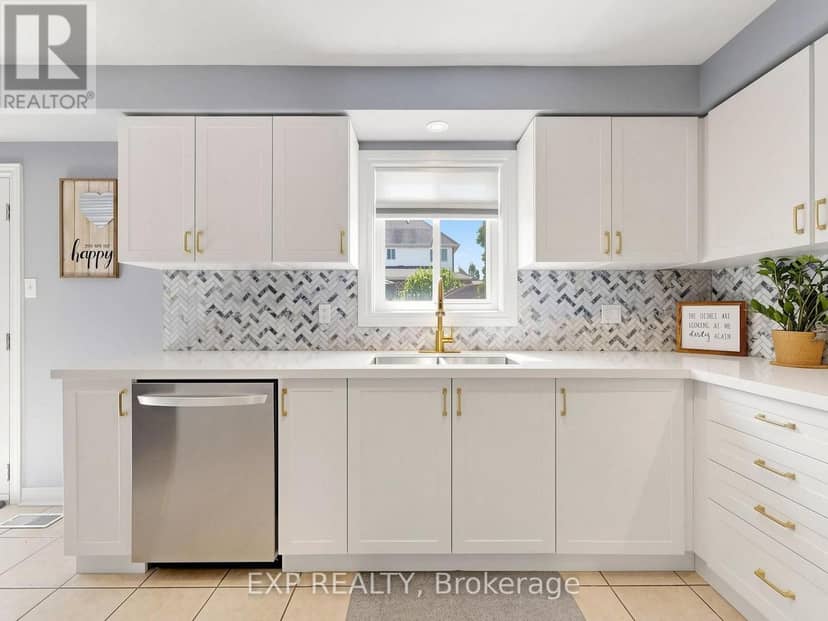 9 Carness Crescent — photo 18 of 40