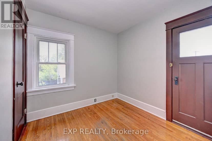 147 Courtland Avenue E — photo 31 of 40