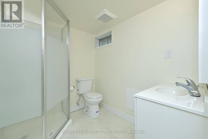 116 Burbank Crescent — photo 23 of 32