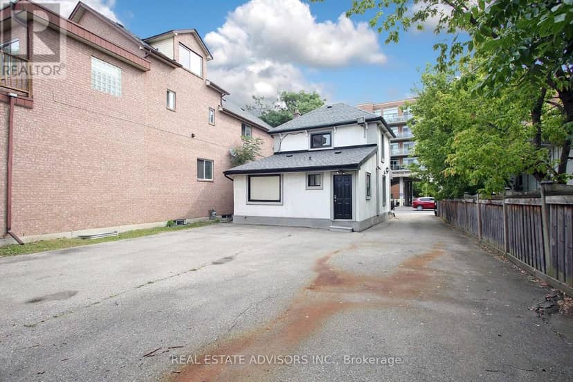 7924 Kipling Avenue — photo 3 of 22