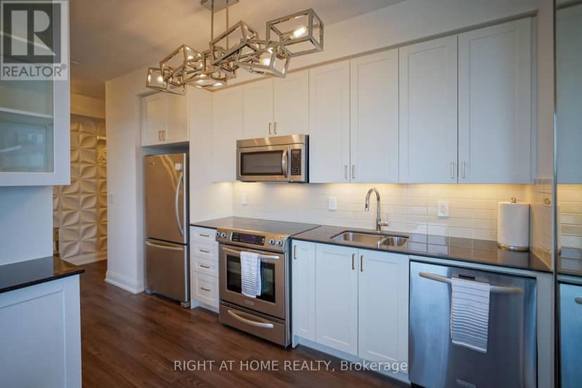 1509 - 18 Graydon Hall Drive — photo 7 of 31