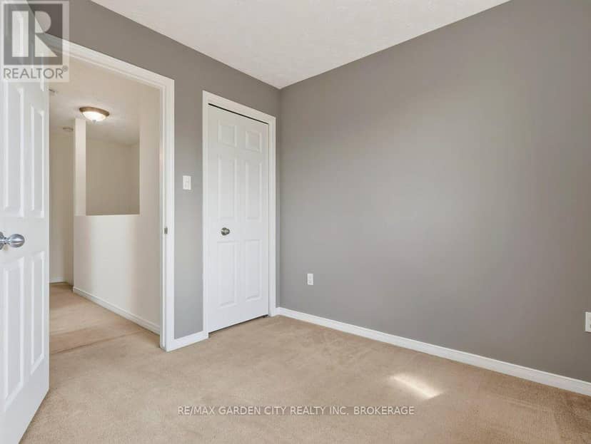 211 Morton Street S — photo 24 of 40