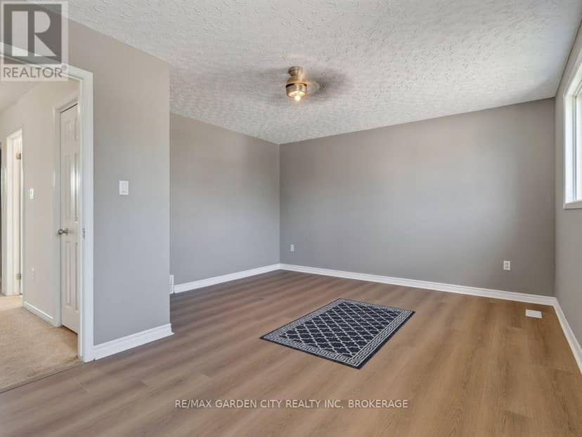 211 Morton Street S — photo 21 of 40