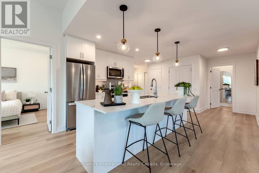 311 - 121 Mary St Street — photo 10 of 40