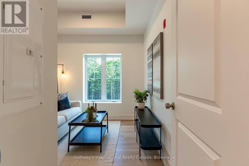 311 - 121 Mary St Street — photo 25 of 40