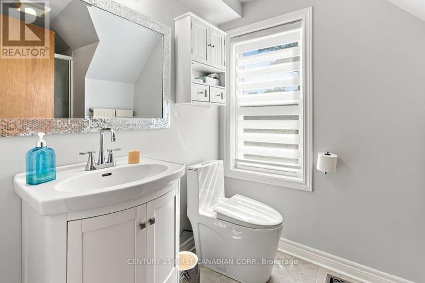 212 Main Street — photo 32 of 40
