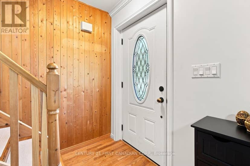 212 Main Street, West Elgin, photo 8