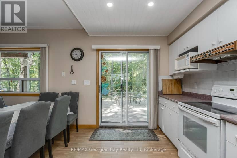 754 Lafontaine Road W — photo 15 of 37