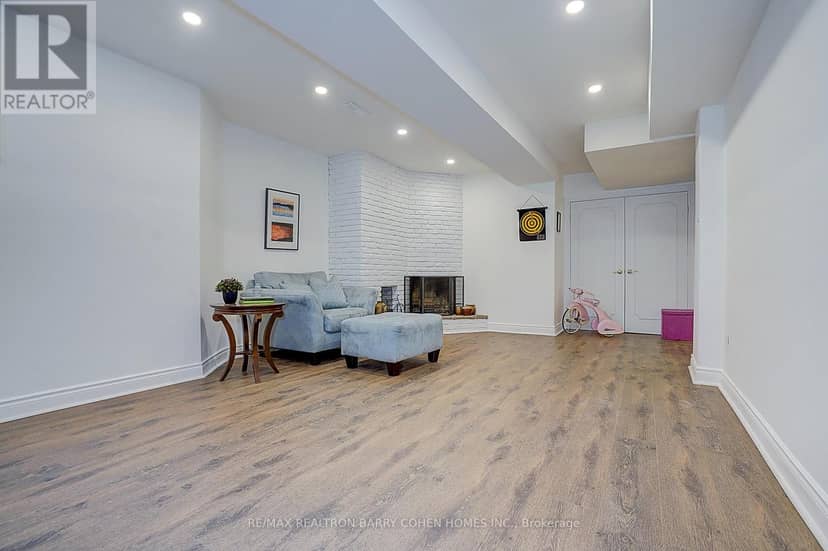 321 Lawrence Avenue E — photo 34 of 40