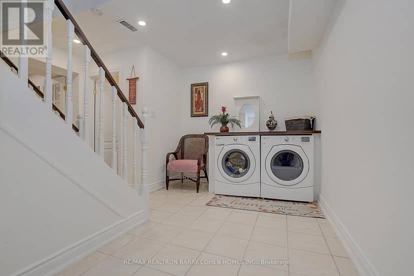 321 Lawrence Avenue E — photo 36 of 40