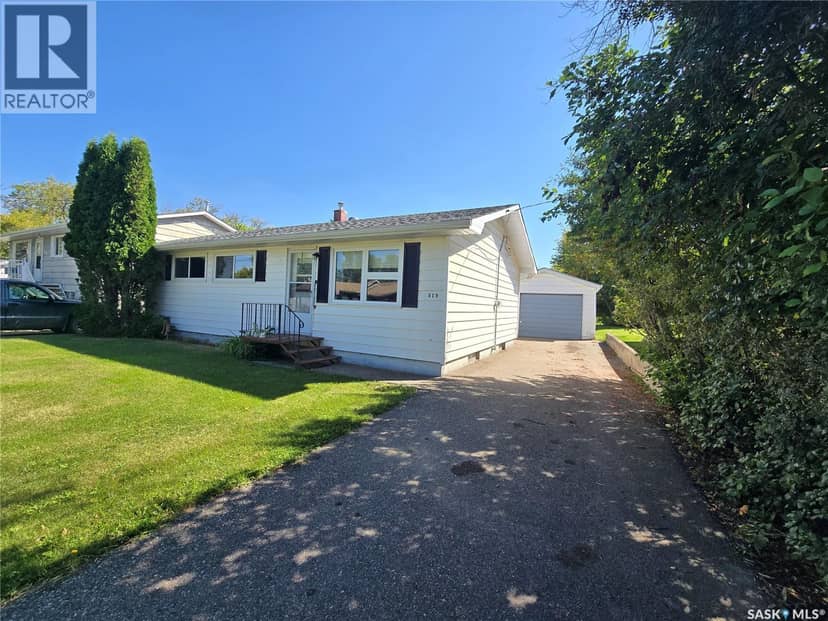 819 Gambetta STREET, Whitewood, photo 2