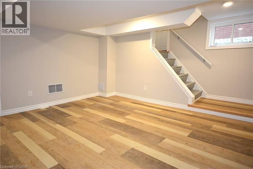 144 OTTAWA Street S — photo 24 of 28