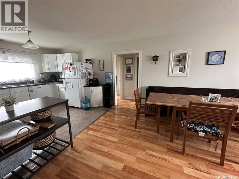 344 Young STREET — photo 7 of 40