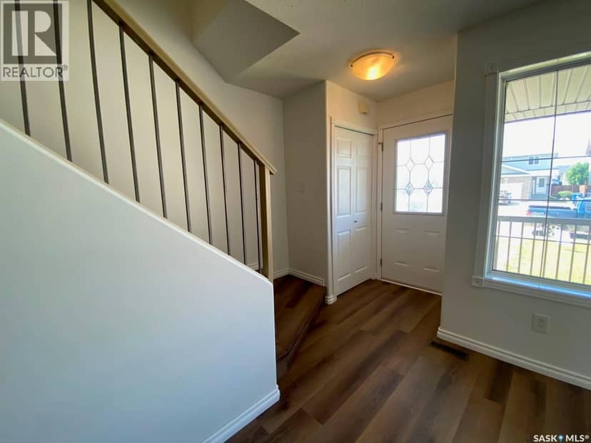 114 Meadowlark PARK — photo 8 of 29