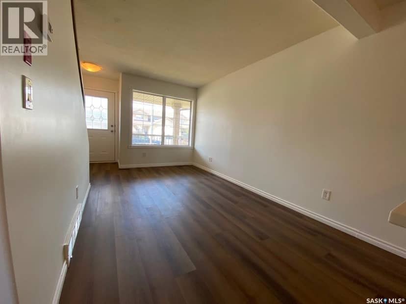 114 Meadowlark PARK — photo 9 of 29