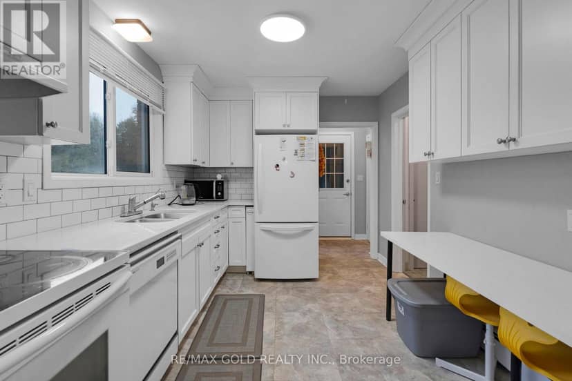 3 St Lawrence Place — photo 13 of 31