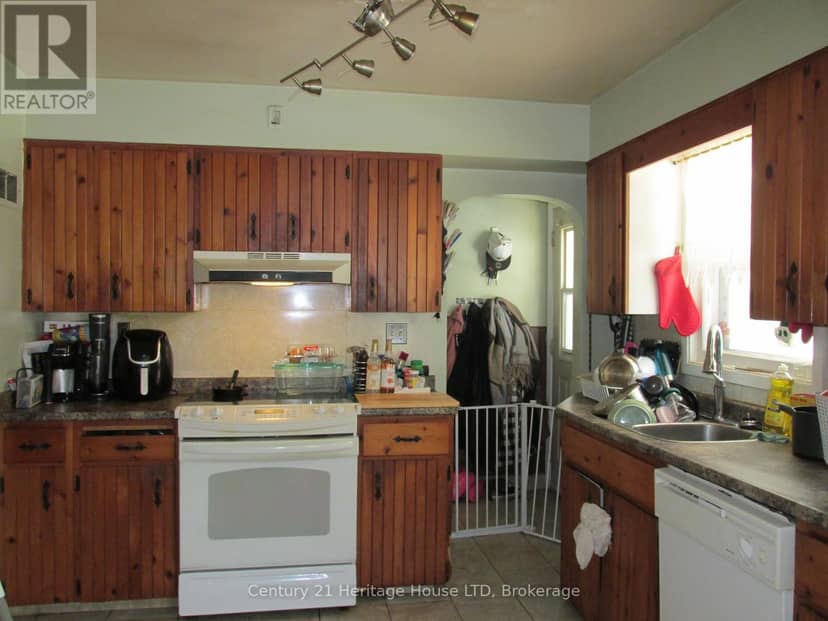 3 Melba Road — photo 12 of 19