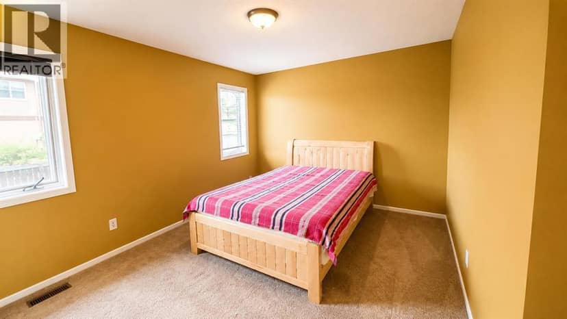5 Hillside Crescent — photo 15 of 31