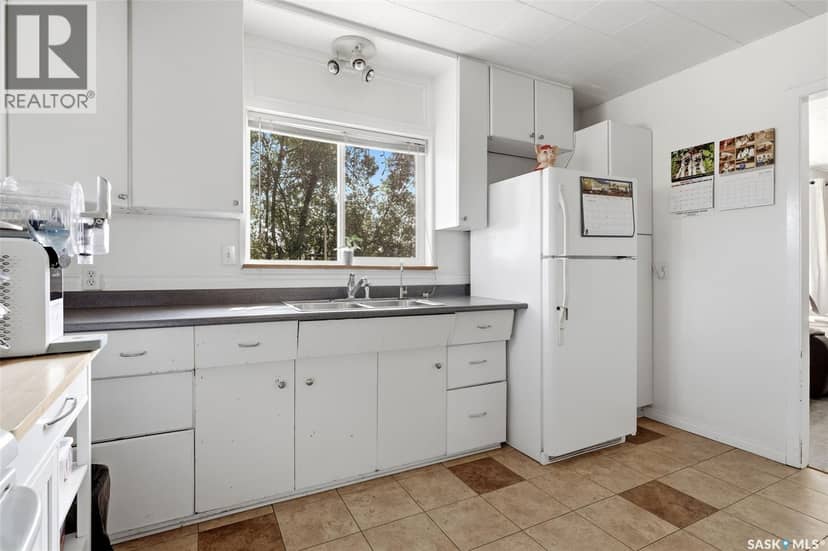 205 1st AVENUE — photo 8 of 40